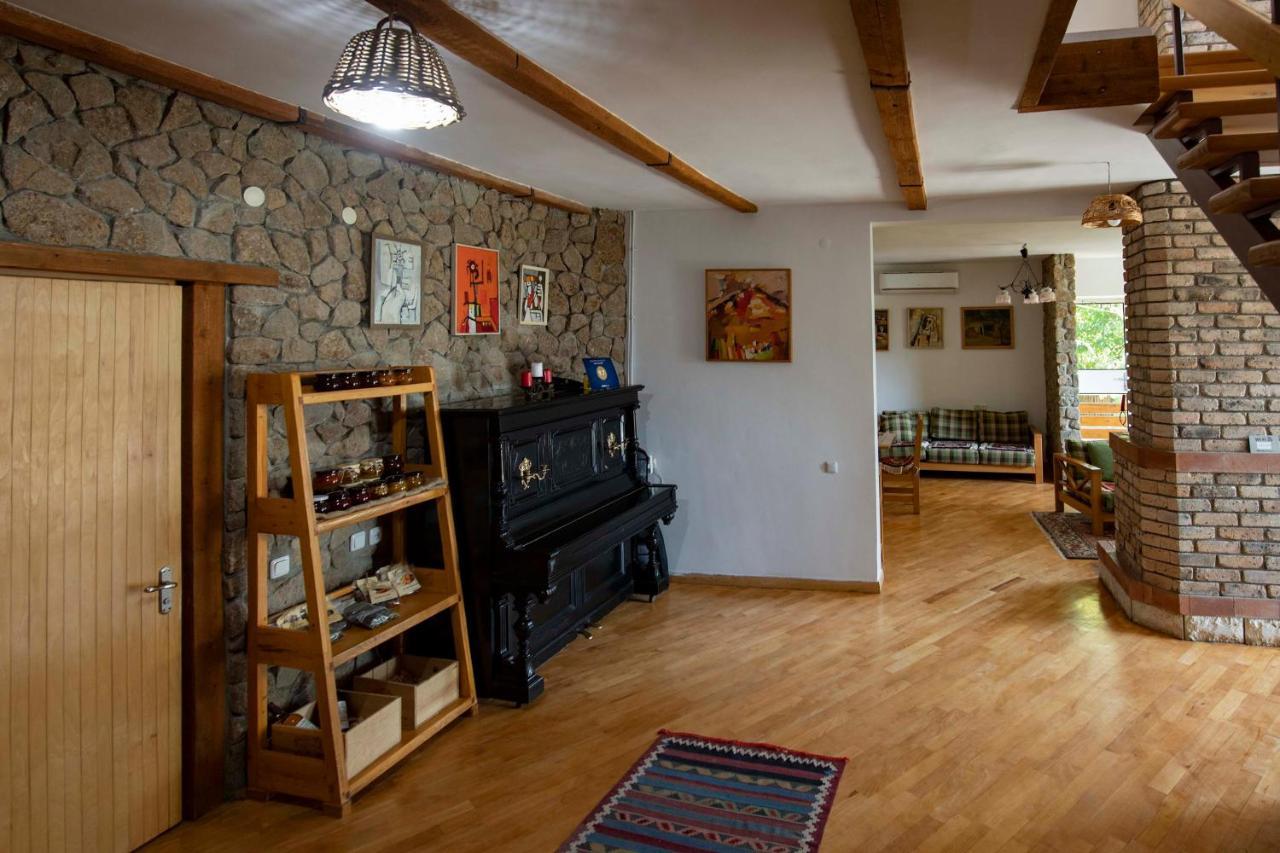 Green Stone Boutique Hotel Yeghegnadzor Exterior photo